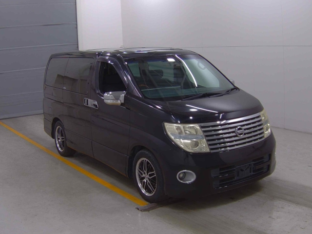 NISSAN ELGRAND 2005
