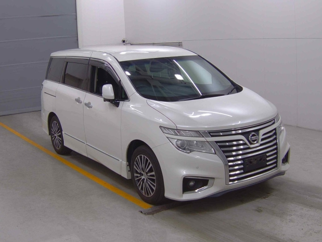 NISSAN ELGRAND 2015