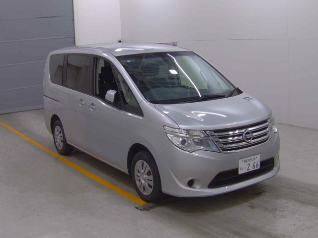 NISSAN SERENA