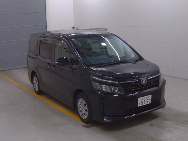 TOYOTA VOXY 2016