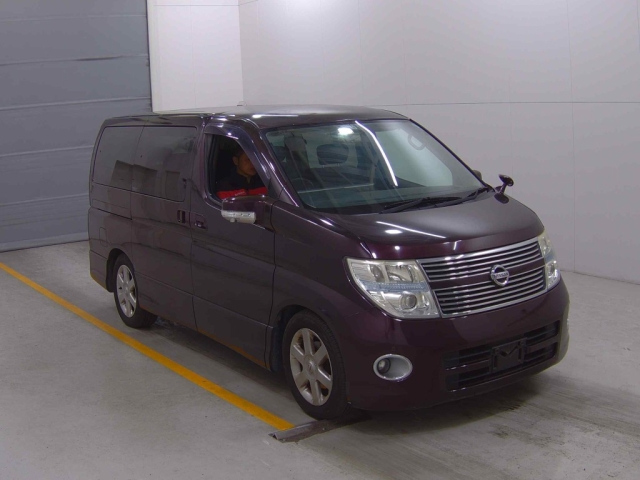 NISSAN ELGRAND 2010