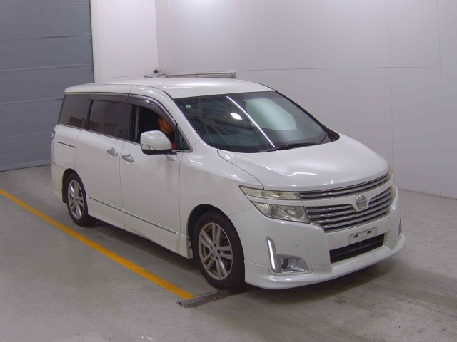 NISSAN ELGRAND 2011