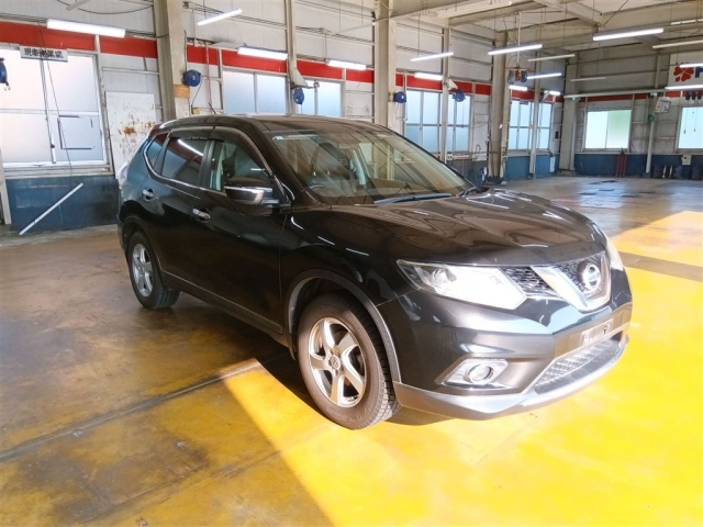 NISSAN X-TRAIL