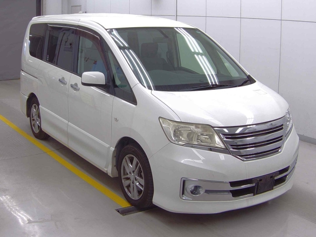 NISSAN SERENA 2011