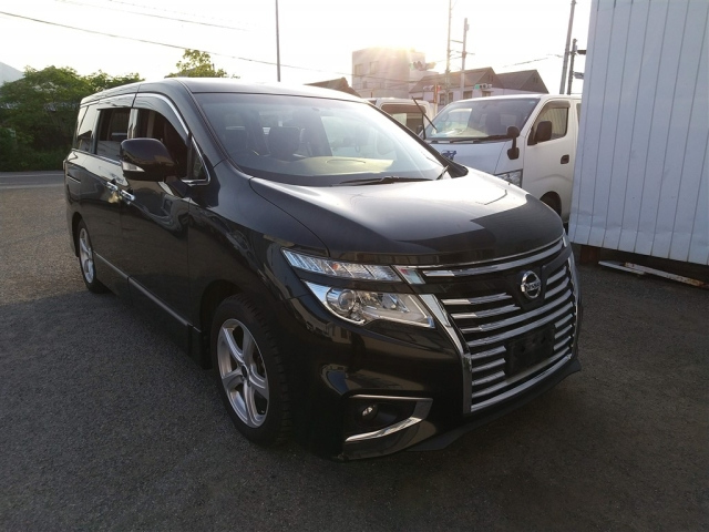 NISSAN ELGRAND 2017