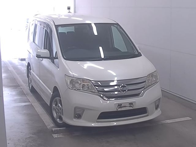 NISSAN SERENA 2011