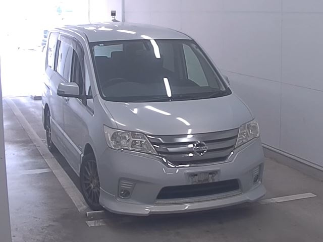 NISSAN SERENA 2013