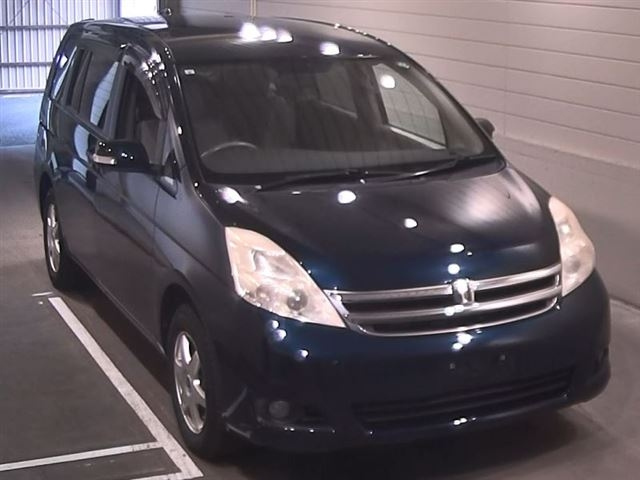 TOYOTA ISIS
