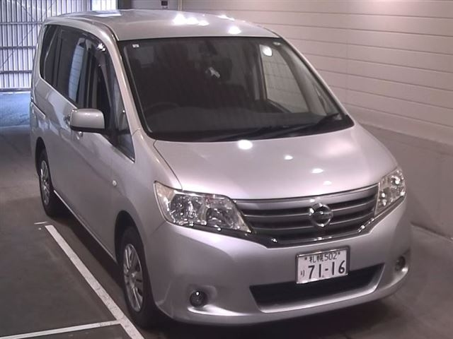 NISSAN SERENA 2011