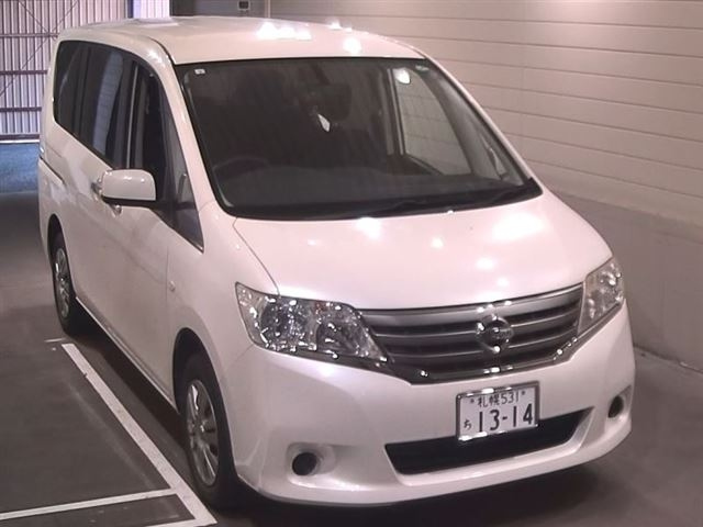 NISSAN SERENA 2013