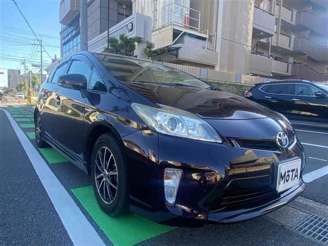 TOYOTA PRIUS 2013