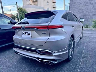 TOYOTA HARRIER 2022