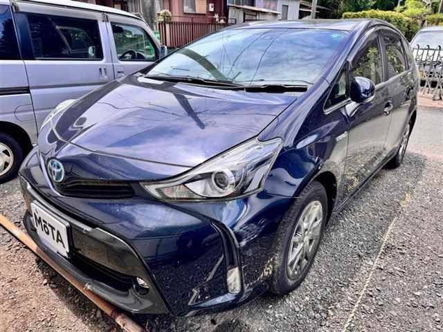 TOYOTA PRIUS ALPHA 2017