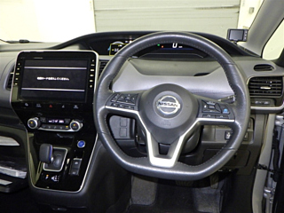 NISSAN SERENA 2020