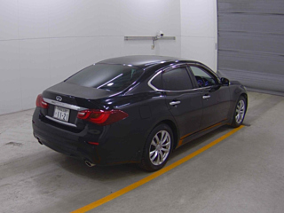 NISSAN FUGA 2018