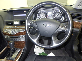 NISSAN FUGA 2018