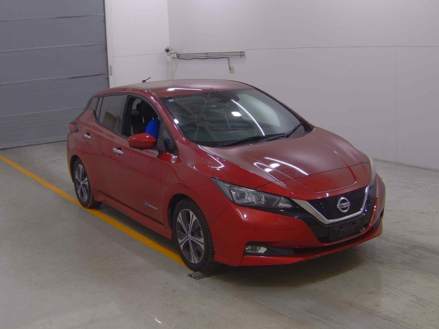 NISSAN LEAF 2018