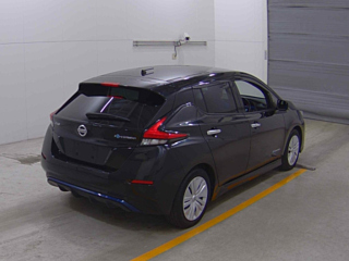 NISSAN LEAF 2018