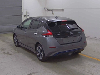 NISSAN LEAF 2022