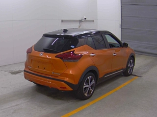 NISSAN KIX 2022