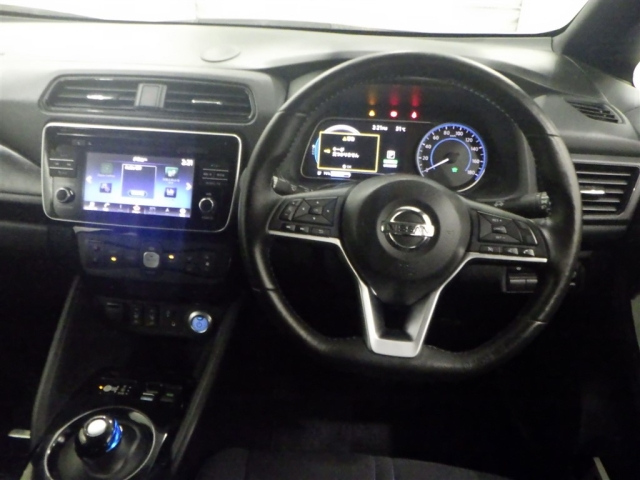 NISSAN LEAF 2018