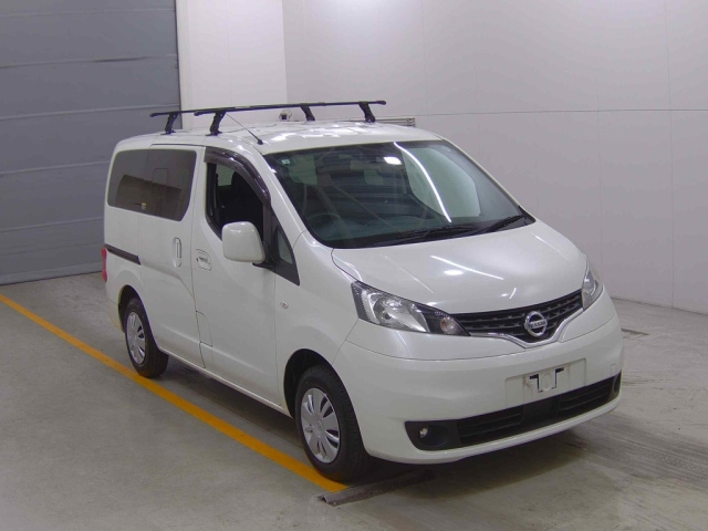 NISSAN NV200 2020