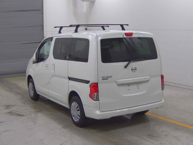 NISSAN NV200 2020