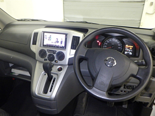 NISSAN NV200 2020