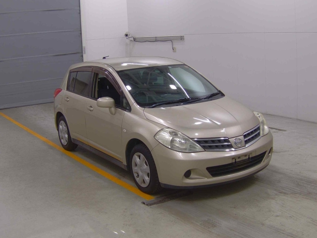 NISSAN TIIDA 2009