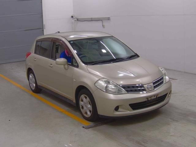 NISSAN TIIDA 2008