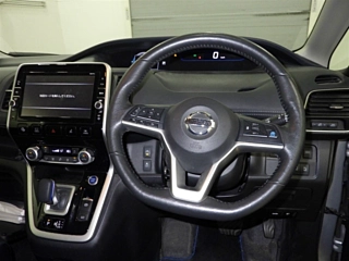 NISSAN SERENA 2018
