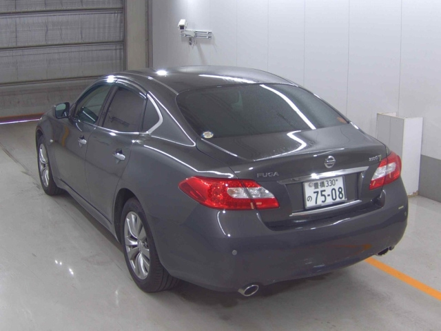 NISSAN FUGA 2013