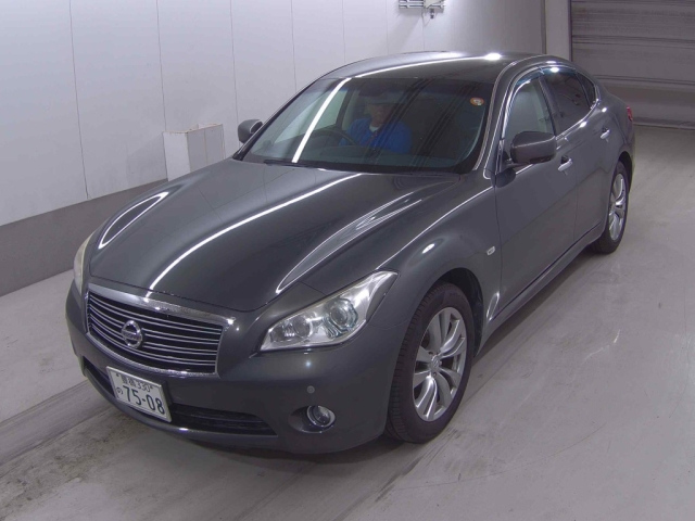 NISSAN FUGA 2013