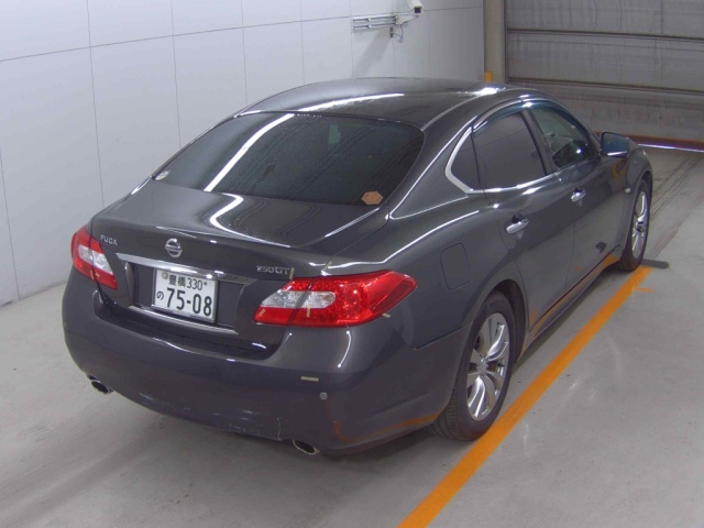 NISSAN FUGA 2013