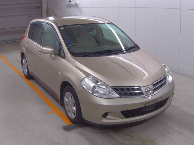 NISSAN TIIDA 2012