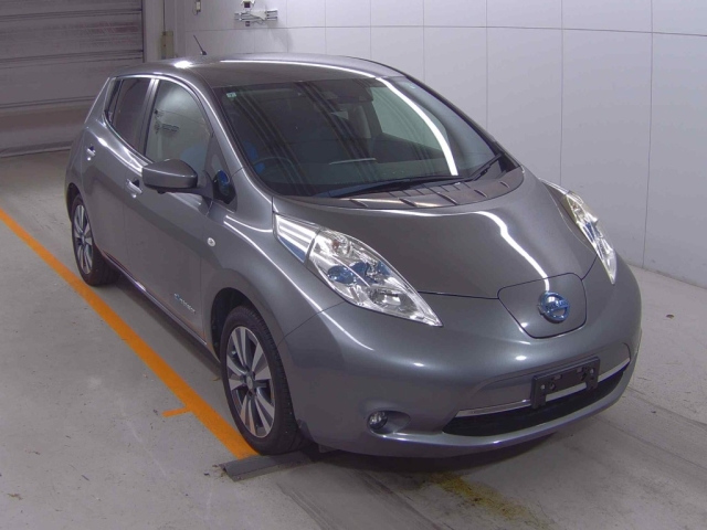 NISSAN LEAF 2017