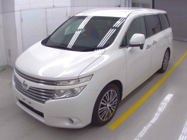 NISSAN ELGRAND 2010