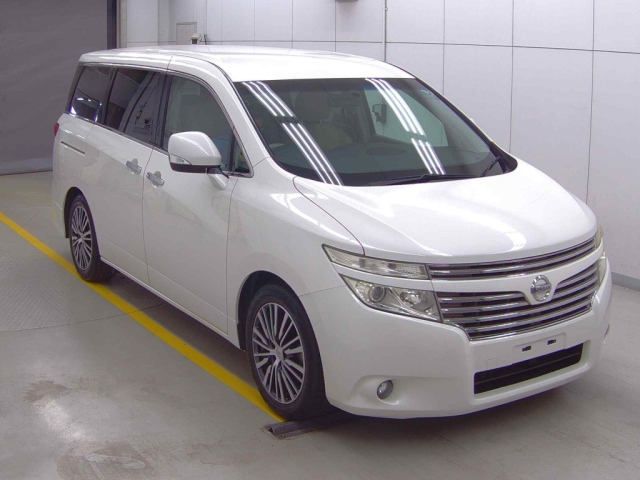 NISSAN ELGRAND 2010