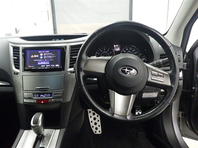 SUBARU LEGACY 2011