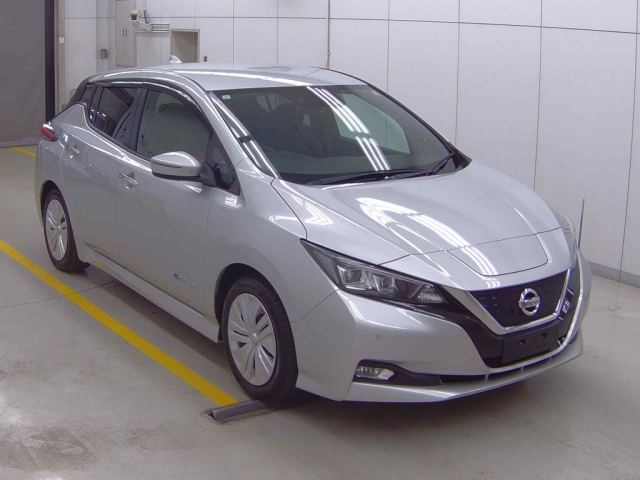 NISSAN LEAF 2021