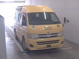 TOYOTA HIACE VAN 2013