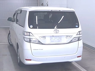 TOYOTA VELLFIRE 2010