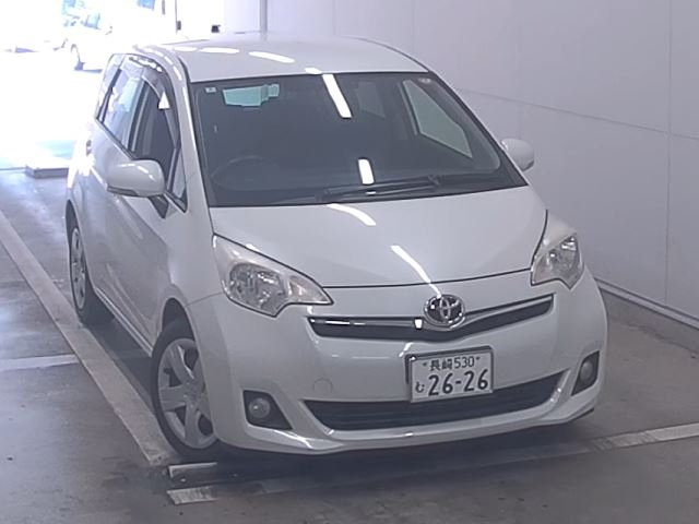 TOYOTA RACTIS 2014
