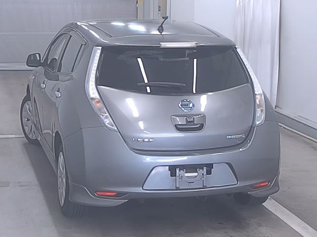 NISSAN LEAF 2014