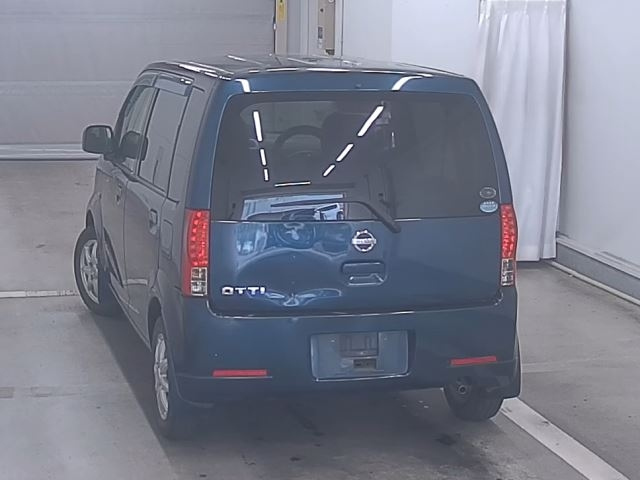 NISSAN OTTI 2011