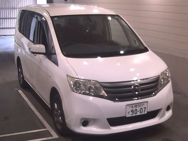 NISSAN SERENA 2013