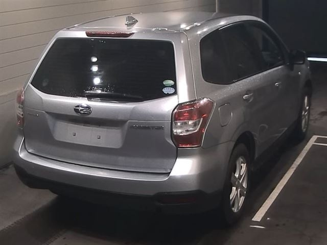 SUBARU FORESTER 2015