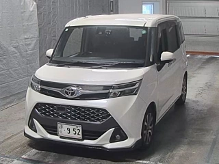 TOYOTA TANK 2017
