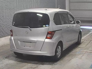 HONDA FREED 2009