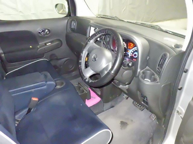 NISSAN CUBE 2012